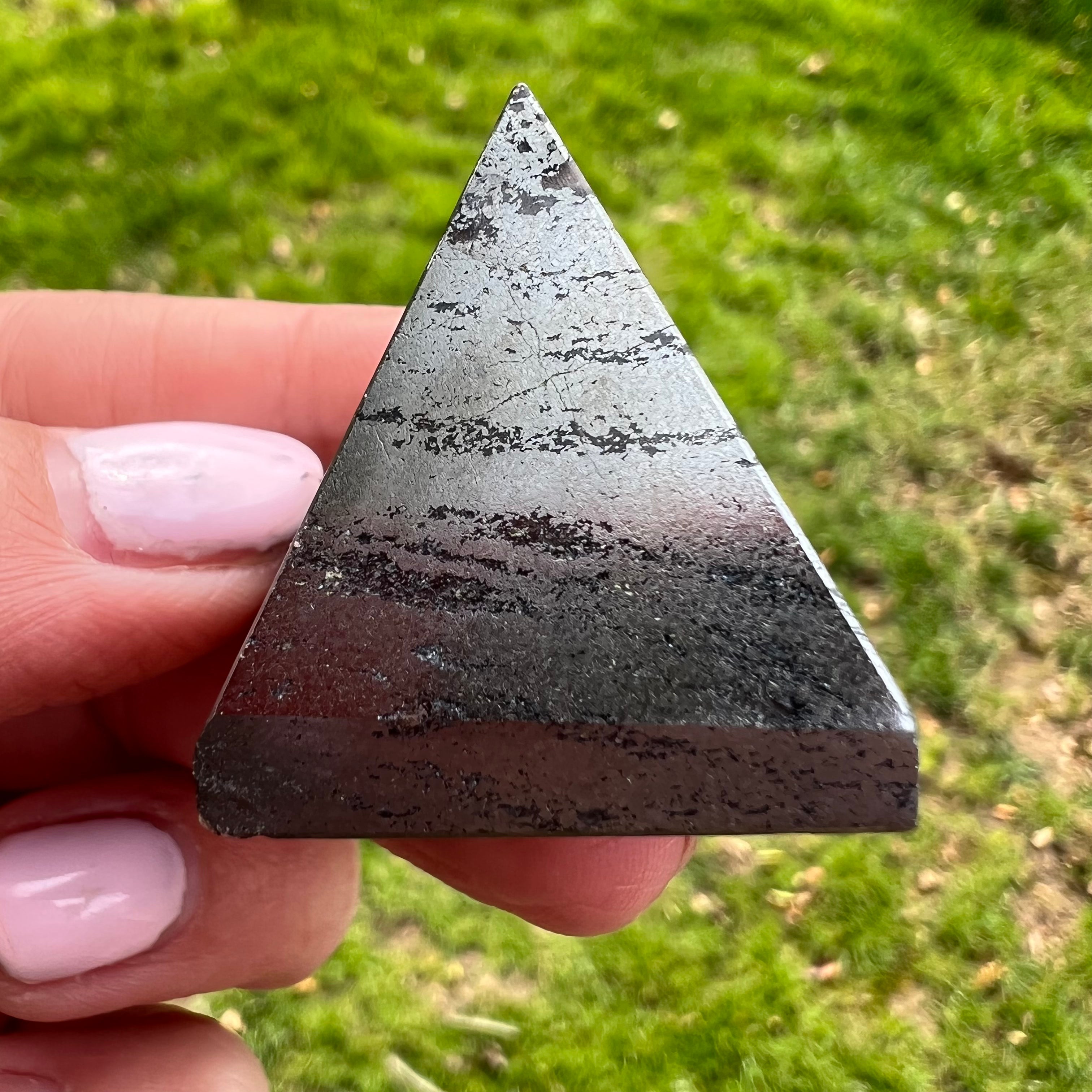 Piramida hematit mini I’m