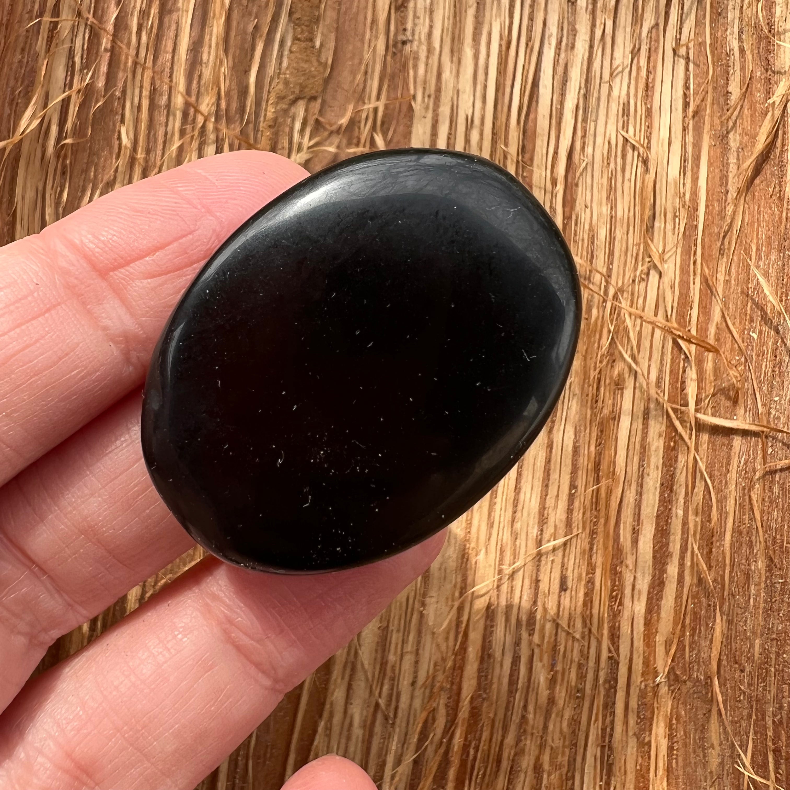 Obsidian pocket stone 4cm