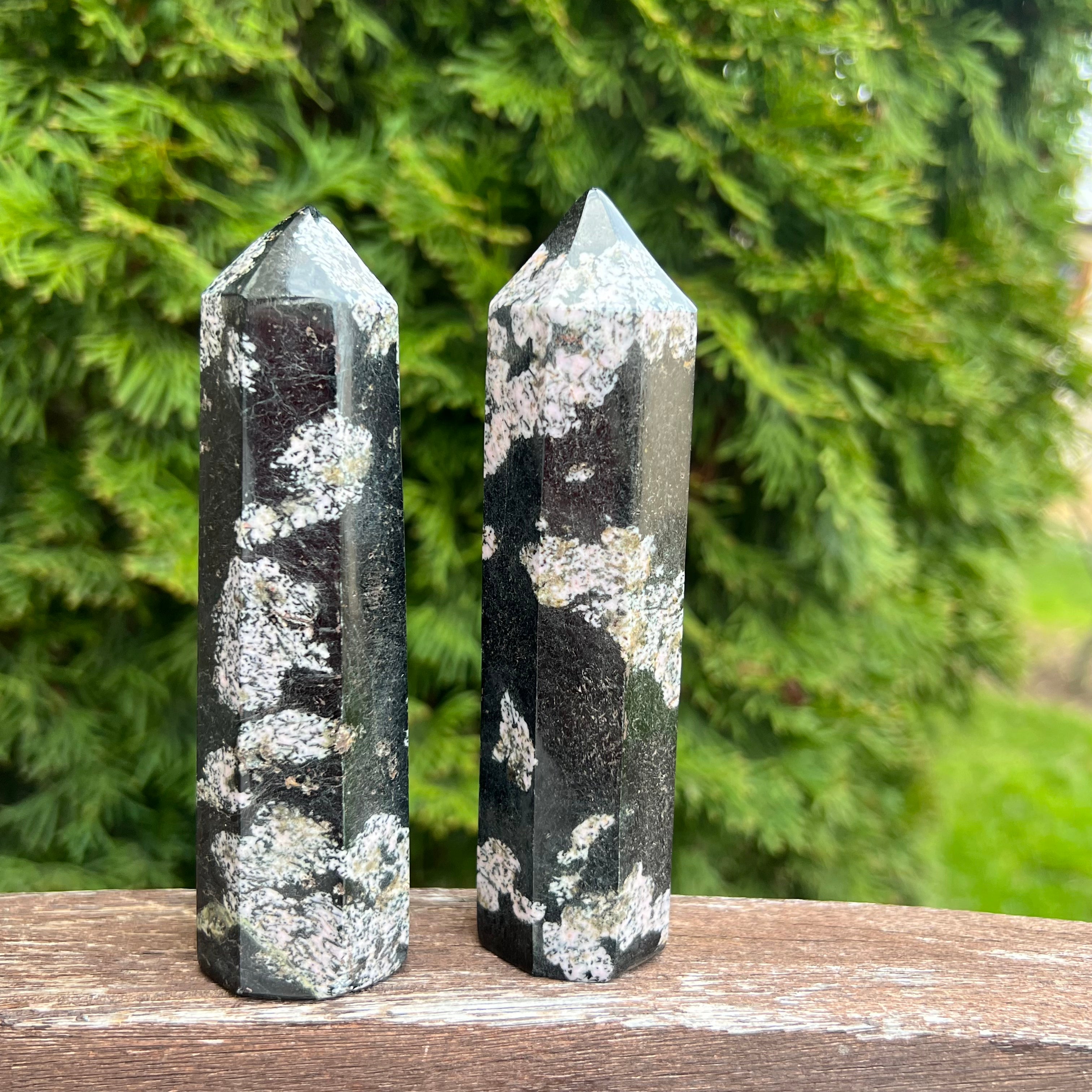 Obelisc/turn obsidian zapada 12 cm