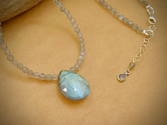 Labradorite and Freshwater pearl Necklace – Weniki Co Fine Jewelry