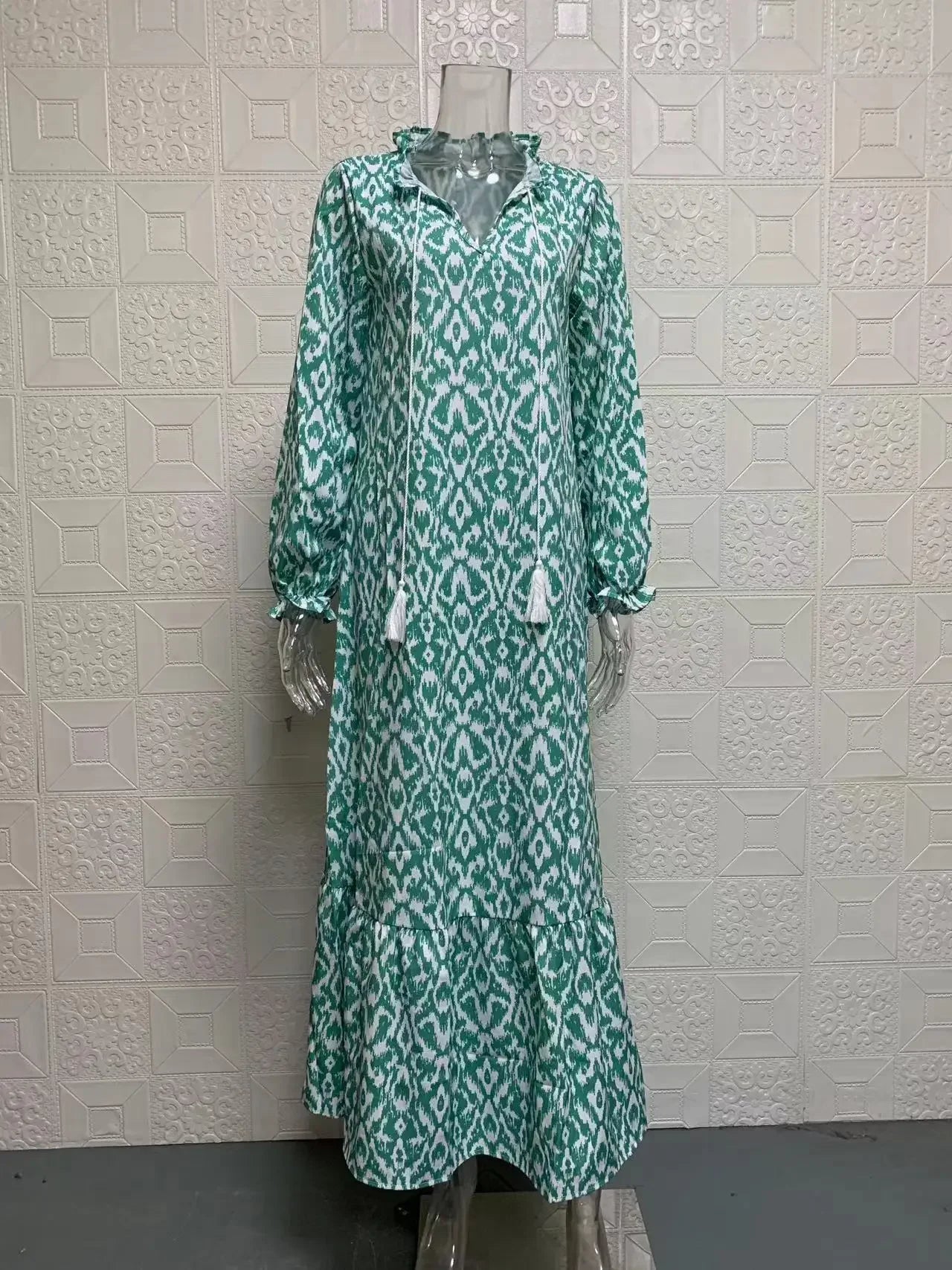 Floral Printed V-Neck Dress for Women: Spring/Summer Collection - Image 2