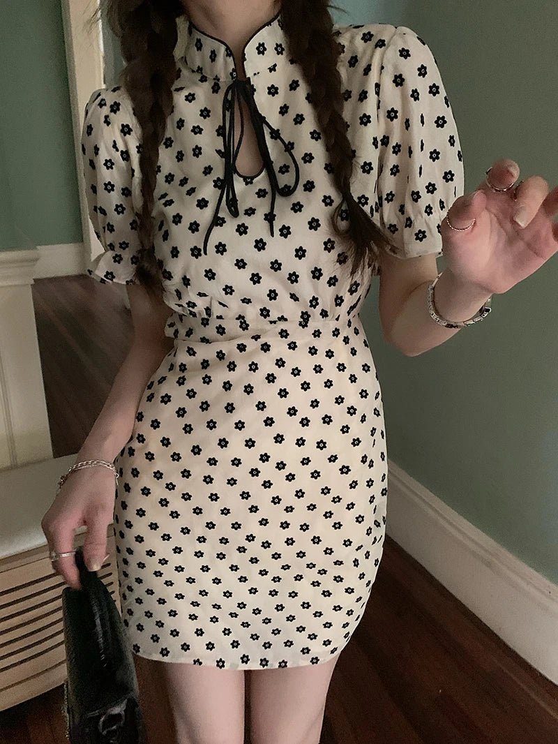 Short Sleeve Cheongsam Dress with Floral Polka Dot Print - Image 5