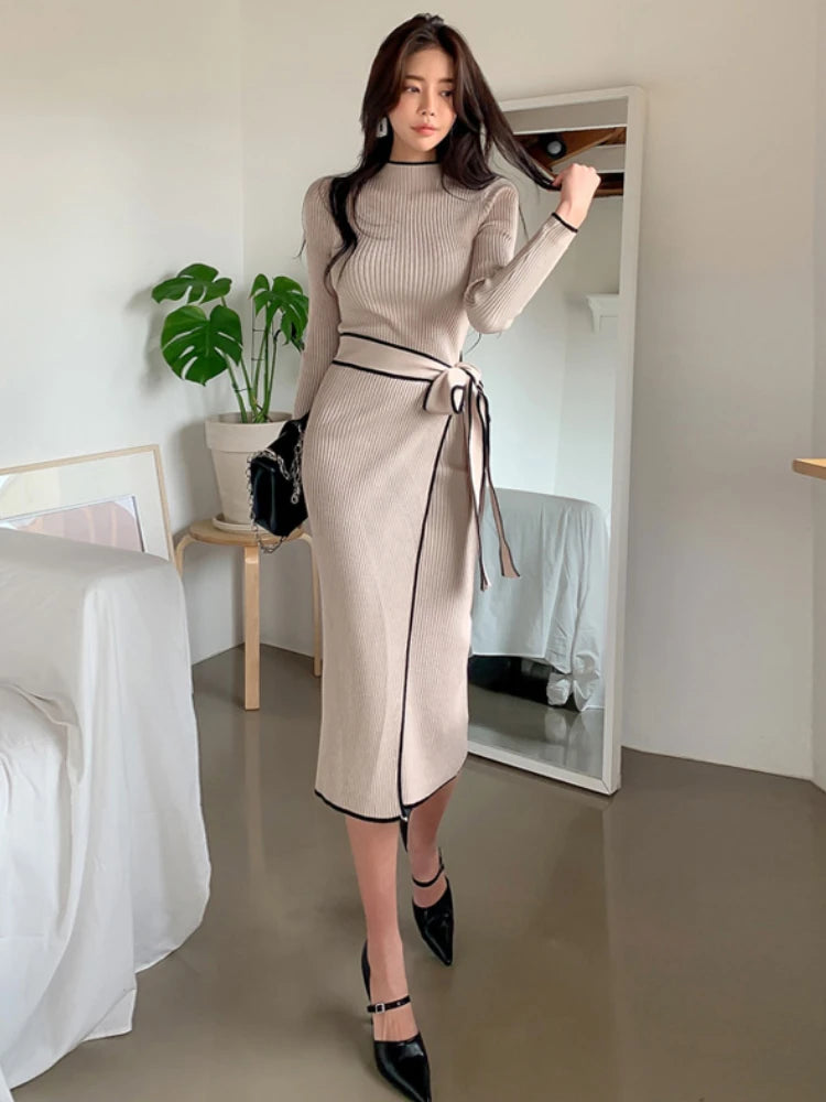 Patchwork Long Sleeve Knit Midi Dress for Autumn Fashion - Image 4