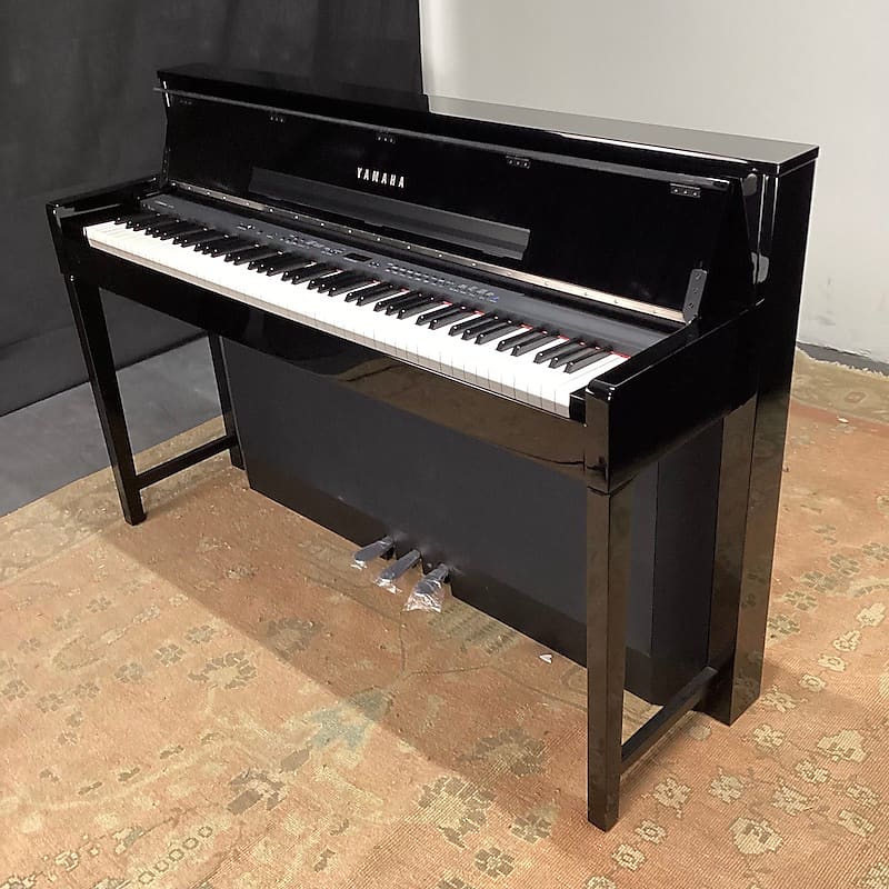 Đàn Piano Yamaha CLPS408 Sản Xuất Năm Bao Nhiêu?