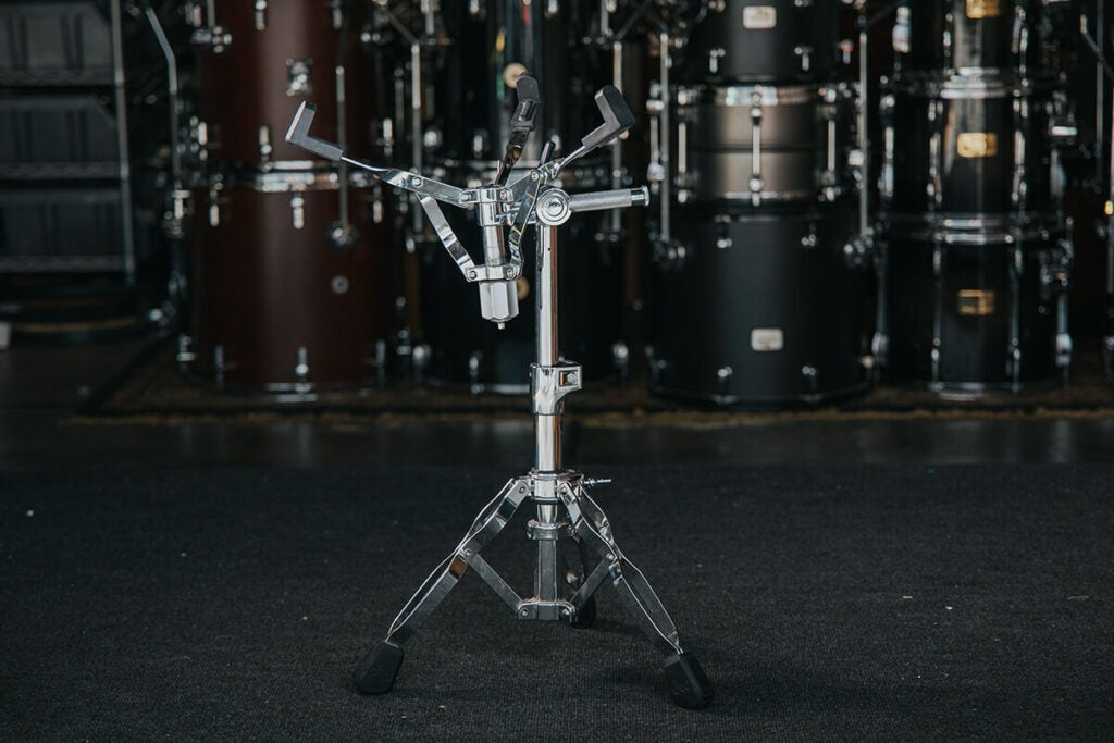 Middleweight snare stands
