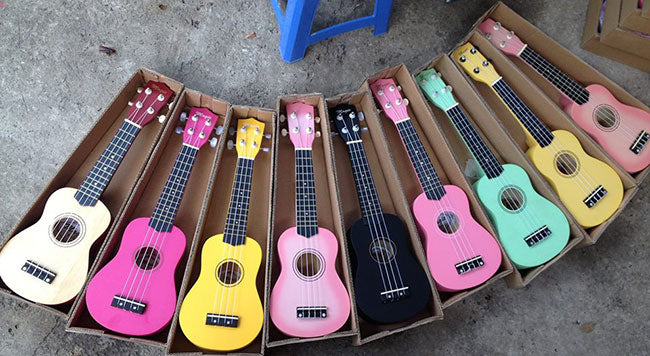 Đàn Ukulele màu giá thấp nhất