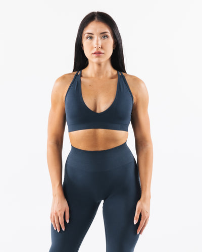 Women's Seamless Workout Clothes & Sets – Alphalete Athletics