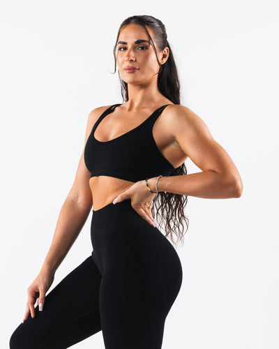 Women's Seamless Workout Clothes & Sets – Alphalete Athletics