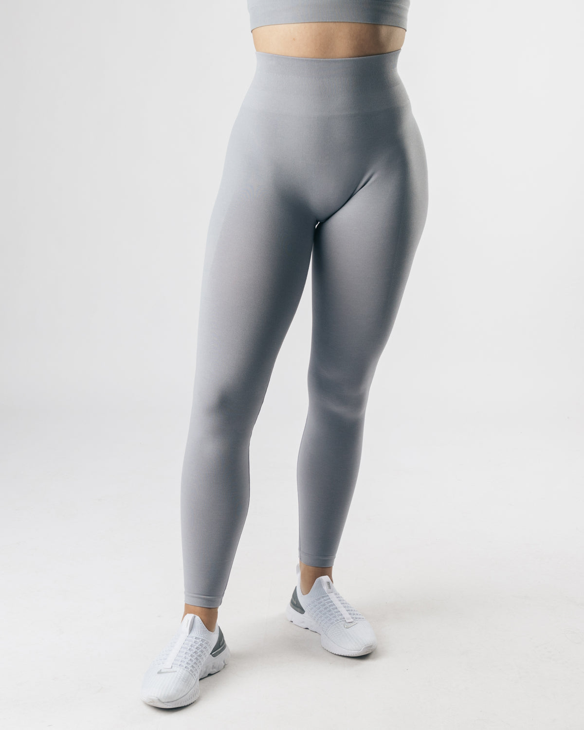 Alphalete Ozone Legging - Seek & Score