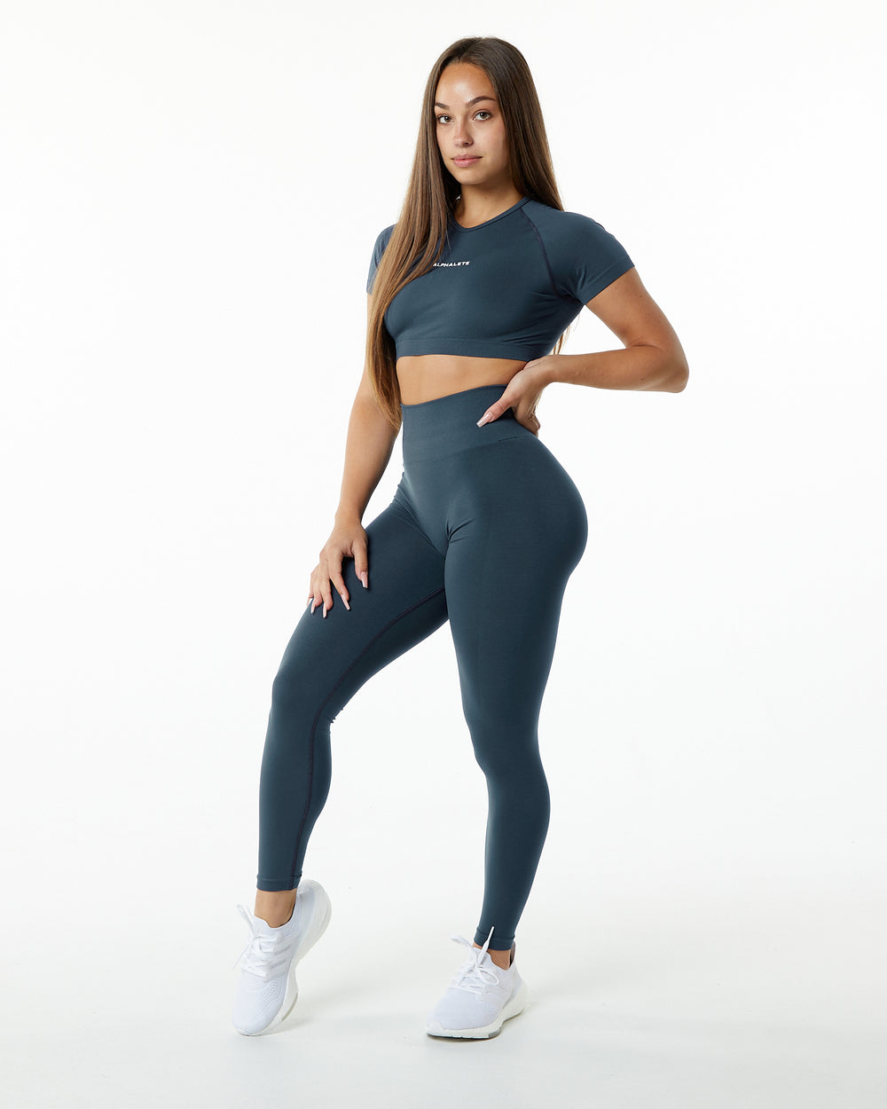 Alphalux Wonder Legging 30 Whale Blue – Alphalete Athletics