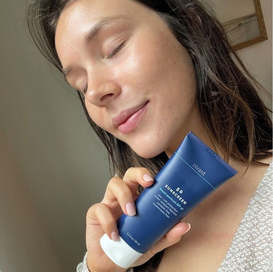 Alt: @chardoodle_ swooning over Civant SPF 50 sunscreen