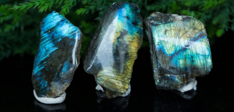 what is labradorite good for