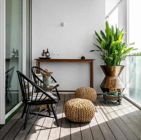 Greening Your Balcony: A Guide To Decorating With Plants