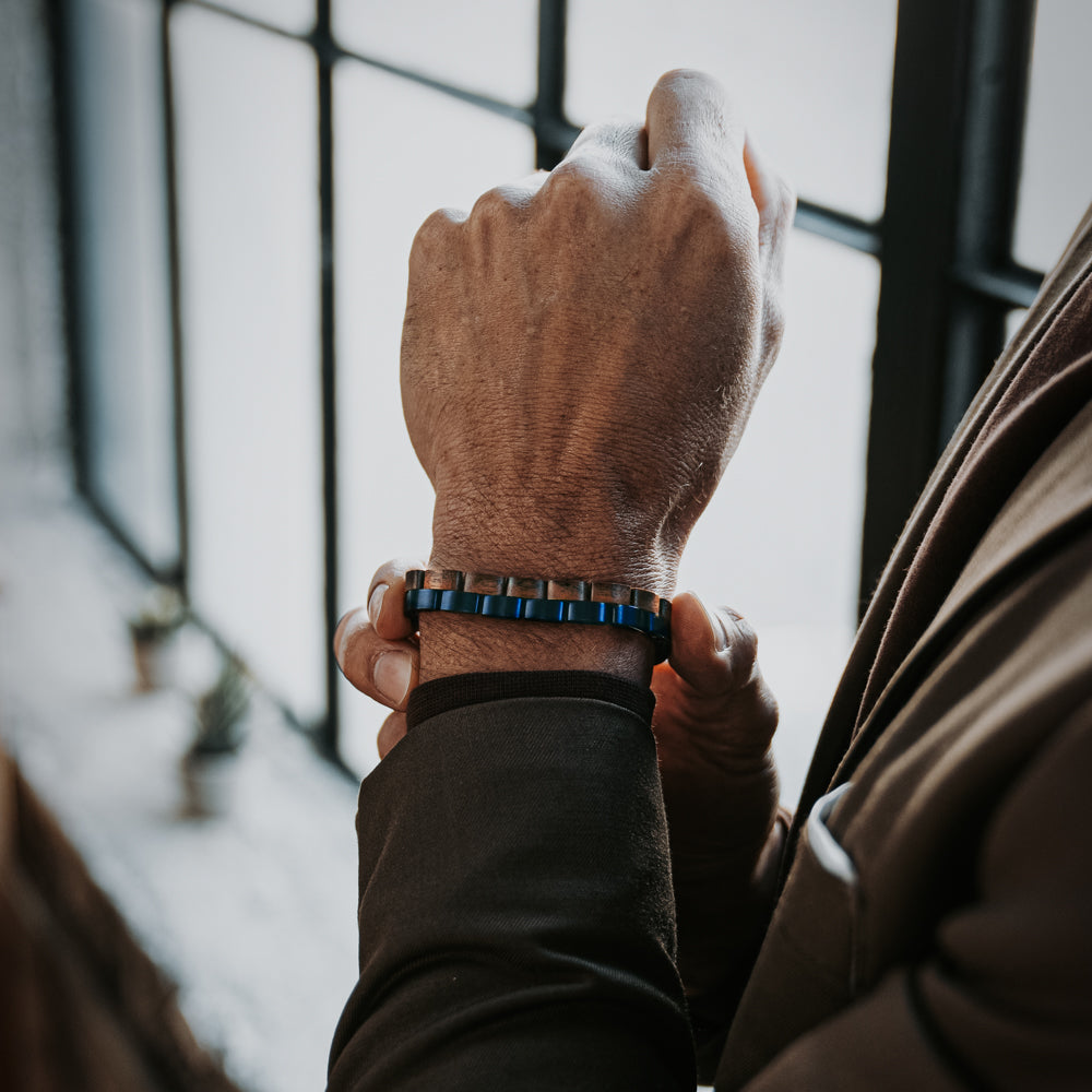 Polar Chocolate Walnut Bracelet