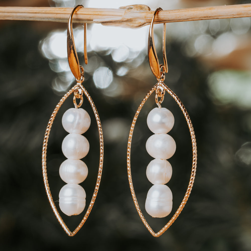 Aphrodite White Pearl Earrings