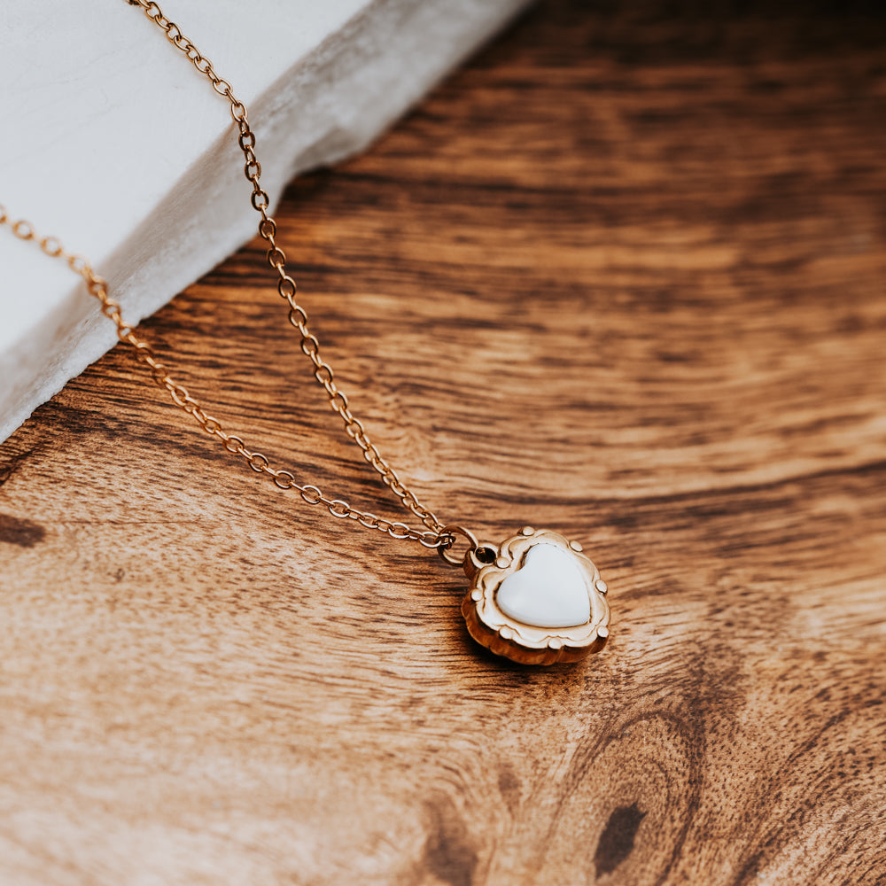 Bright Heart Pearl Necklace