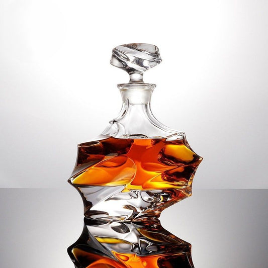 The Diamond Glassware Heart Decanter - Drink Pourer