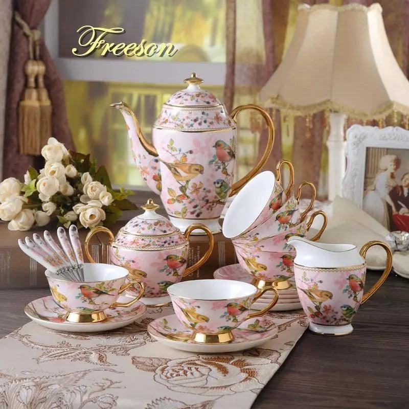 Grand coffret service à thé (théière, crémier, sucrier, 6 tasses