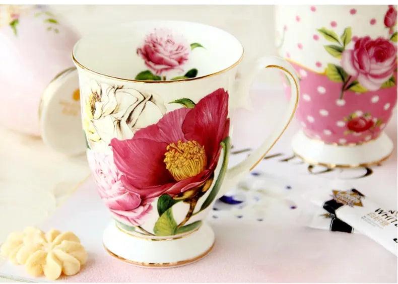 ​Tasse mug porcelaine motif floral  |  Théières à la folie