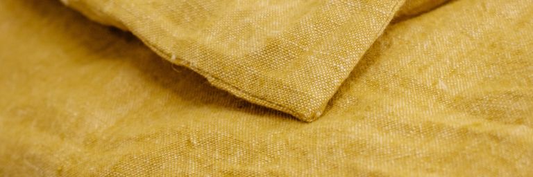 Tekstura lnianej tkaniny. Zdjęcie autorstwa FlaxLin Eco Textiles.