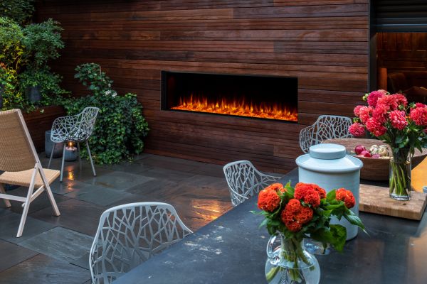 Built-in outdoor electric fireplace