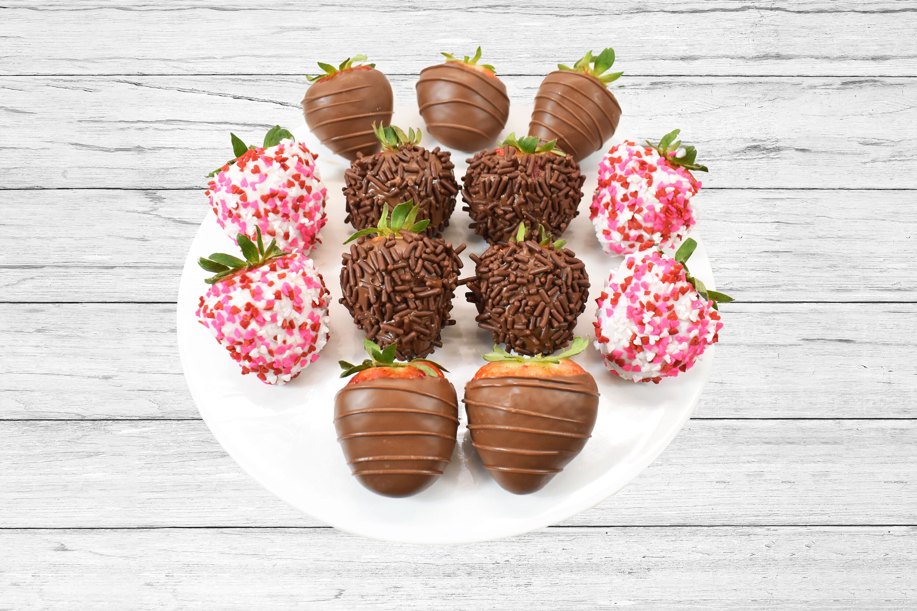 So Lovely Dipped Strawberries