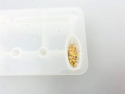 photo shows glitter added to mold