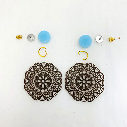 photo shows layout for earrings