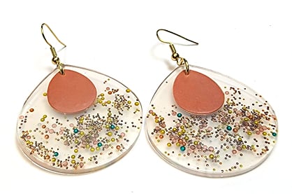 photo shows completed earrings