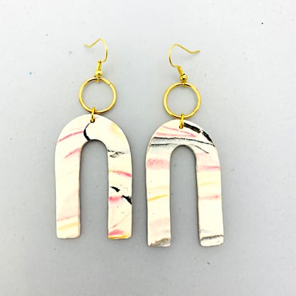 photo shows completed earrings
