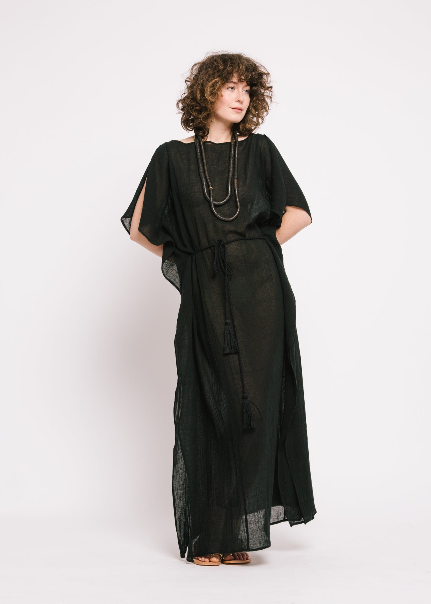 Kirtan Kaftan, Black