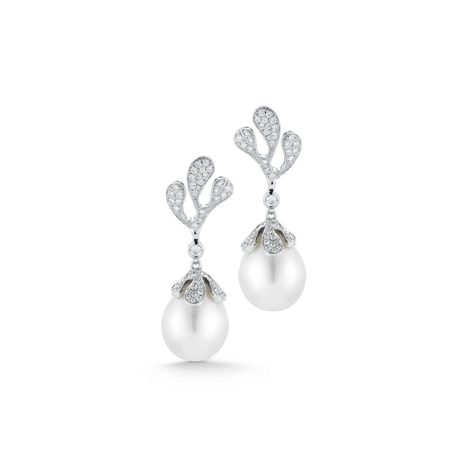 Sea Leaf earrings in 18K white gold with white pave diamonds and white Baroque Tahitian pearls