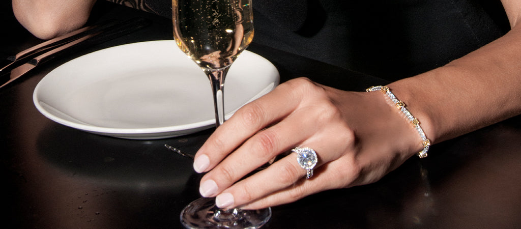 HOW TO STYLE YOUR ENGAGEMENT RING