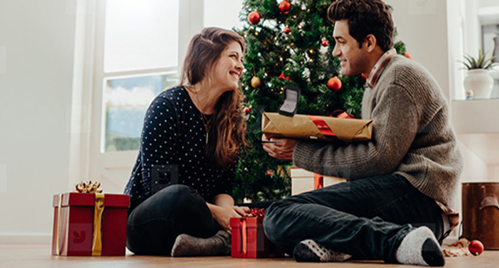 SURPRISE HER WITH A CHRISTMAS ENGAGEMENT