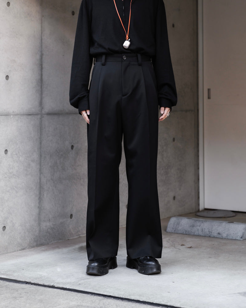 驚きの安さ驚きの安さWOOL GABARDINE 2TUCK WIDE STRAIGHT PANTS