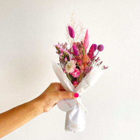 Mini Dried Flower Bouquet With Vase hello Beauty With Gift Tag