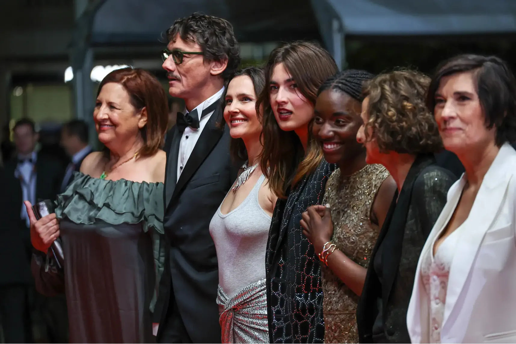 <p>En conclusion, le Festival du Film de Cannes continue d'inspirer et de célébrer le meilleur du cinéma mondial. Nous attendons avec impatience de voir ce que le reste de l'événement nous réserve.</p> <p>Et qui sait, peut-être que "Le retour" sera couronné du prestigieux prix du festival. Restez à l'écoute pour plus d'actualités et de mises à jour du Festival de Cannes.</p>