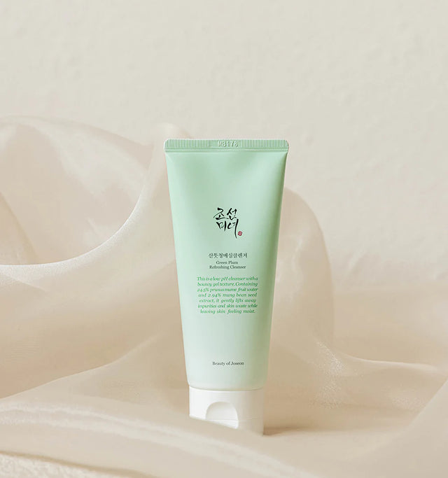 Picture of Green Plum Refreshing Cleanser