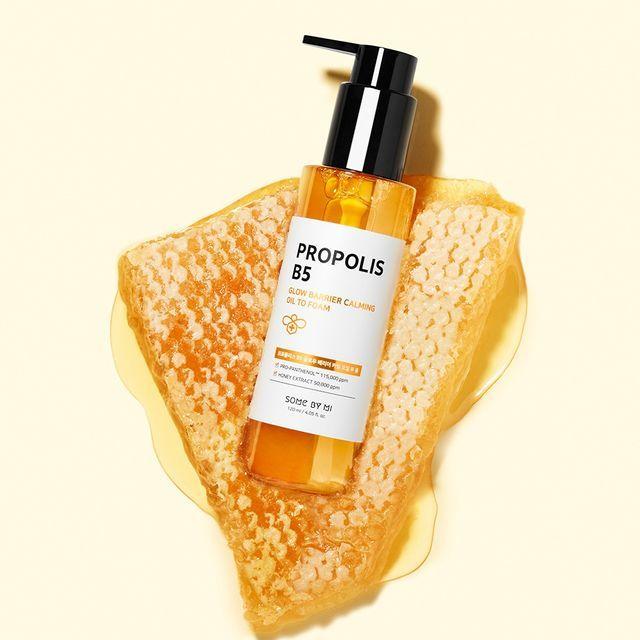Picture of Propolis B5 Glow Barrier Calming Oil To Foam