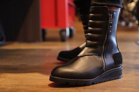 Raptor boots ②