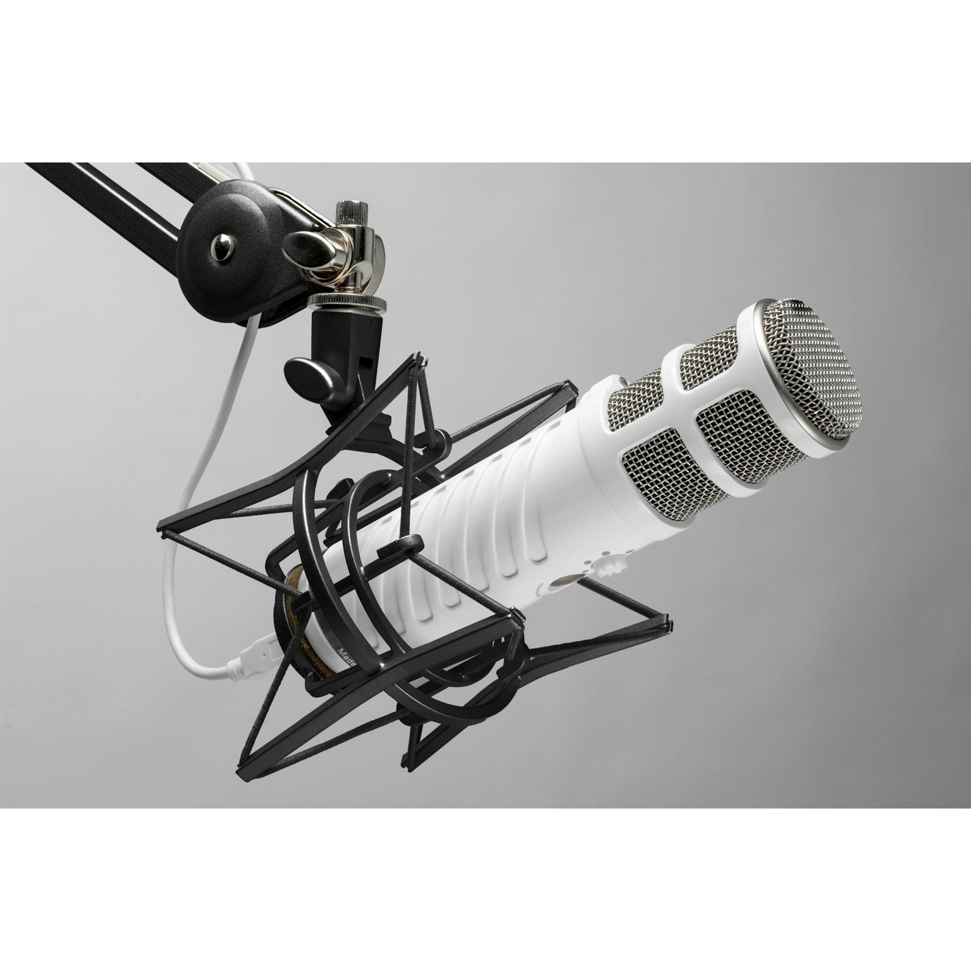 rode podcaster usb broadcast microphone
