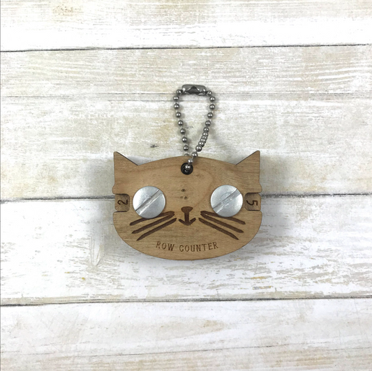 Cat-rinkles Cat Collection - Cedar Cat Yarn Cutter – Katrinkles