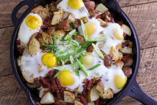 Desert pepper corned beef hash