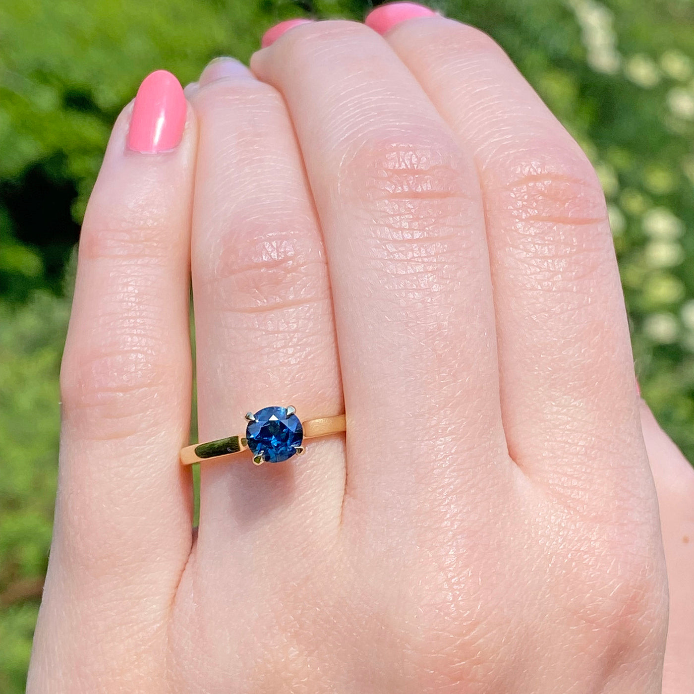 18ct Gold Deep Blue Sapphire Teardrop Ring (Size M 1/2, Resize G