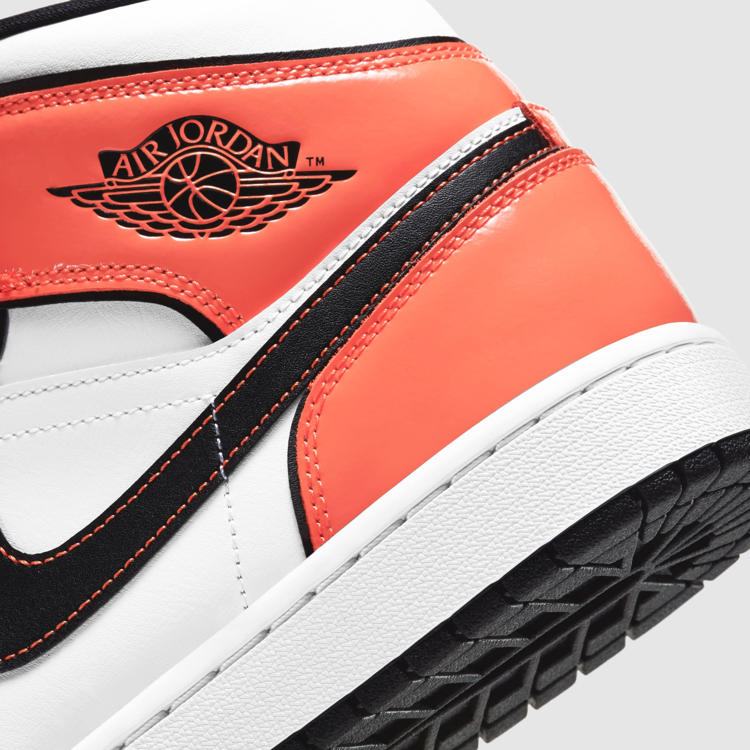 jordan 1 mid se turf orange