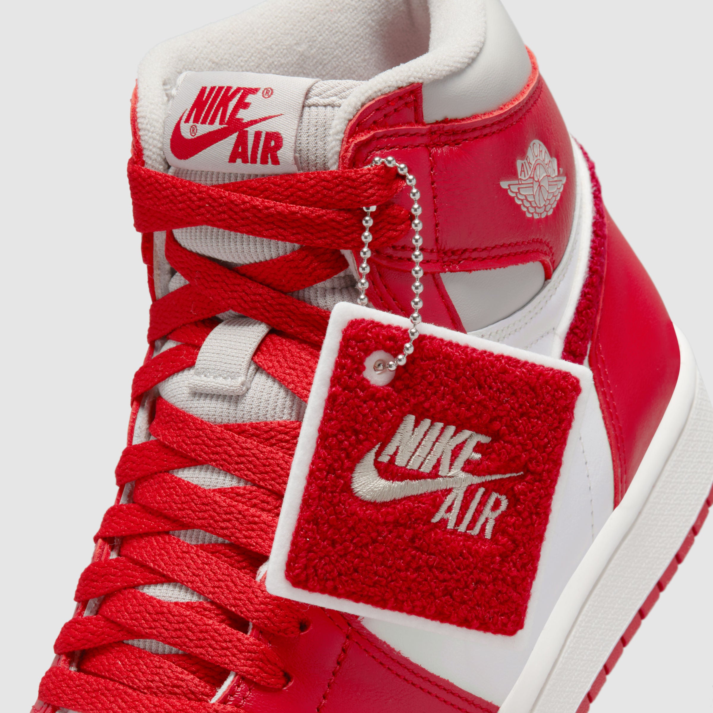 air jordan one varsity red