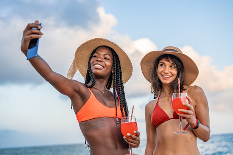 Gepersonaliseerd schilderij van vrienden op vakantie