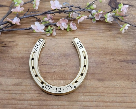Personalized Gold Linked Horseshoe Wall Decor – Lucky American Designs