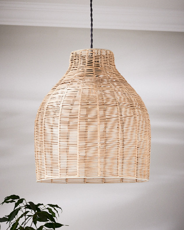 DF92_CASWELL_NATURAL_RATTAN_COSHE_PENDANT_MAIN_SS24_01