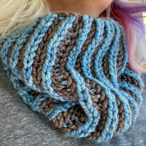 bulky brioche cowl in blue and brown